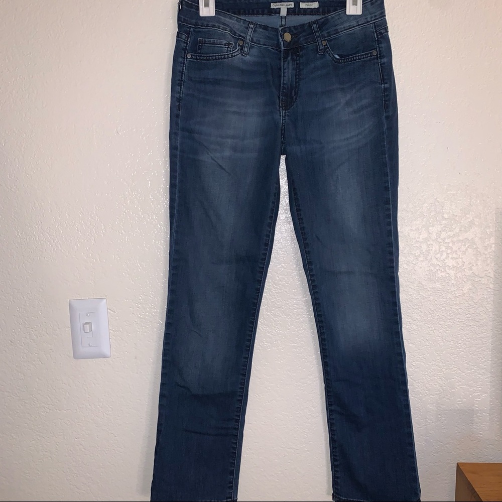 Calvin Klein Women’s Straight Leg Dark Wash Jeans Size 6 Not Ripped